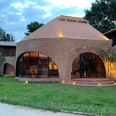 Athita The Hidden Court Chiang Saen Boutique Hotel Sha Plus Certified Чианграй Экстерьер фото